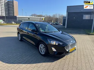 Ford Focus Wagon 1.0 EcoBoost Titanium Business