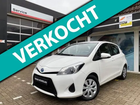 Toyota Yaris 1.5 Full Hybrid | Xenon | Full-Led | Navi | Camera | Climate | Full-option's!