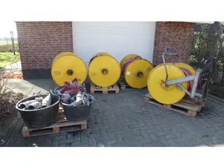 Aquaco Hydraulische oprolbare haspels met slang en sproeiers