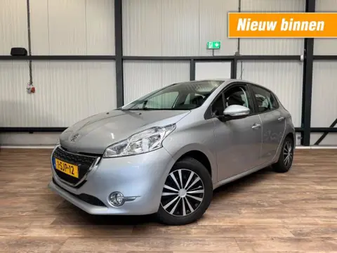 PEUGEOT 208 1.0VTi Blue Lease / NAVI / CRUISE / AIRCO /