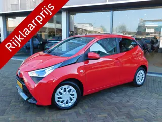 Toyota Aygo 1.0 VVT-i x-play (bj 2022)