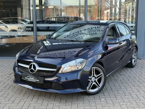 MERCEDES-BENZ A-KLASSE 180 SPORT EDITION AIRCO LEER NAVI CRUISE.