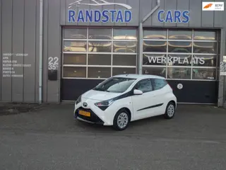 Toyota Aygo 1.0 VVT-i x-play Airco Elek Pakket 5Deurs 2021bj GARANTIE