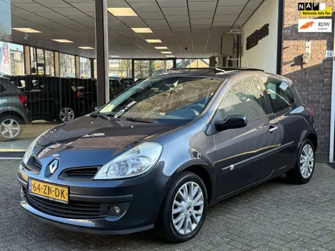 Renault Clio 1.2 TCE 101pk PANORAMA SCHUIFDAK | CRUISE | CLIMA | KEYLESS