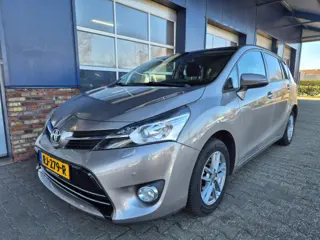 TOYOTA VERSO 1.8 VVT-I BUSINESS, Camera, Pano, Automaat, Stoelverwarming, Trekhaak, ALL IN Prijs.