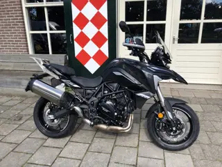 Benelli TRK 702 ABS (bj 2025)