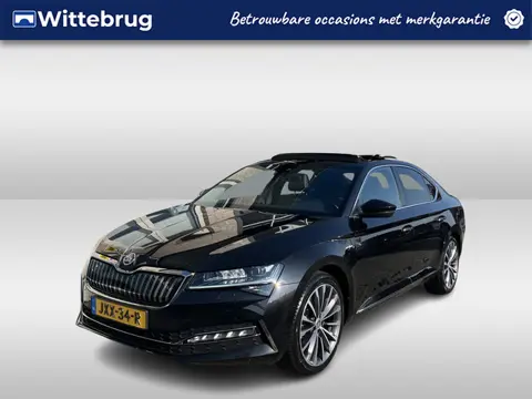 Škoda Superb 1.4 TSI iV Laurin & Klement / AUTOMAAT/ PANO/ DCC/ MEMORY SEAT/ STOELVERWARM./ PARK.SEN
