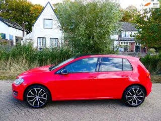 Volkswagen Golf 1.2 TSI 105pk 5-deurs 90.000km. Airco Multimedia