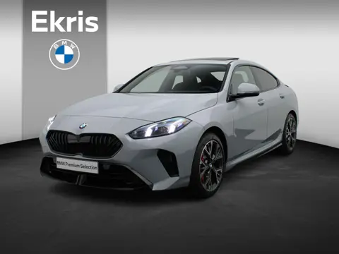 BMW 2 Serie Gran Coupé 220 M Sportpakket Pro | Panoramadak | Harman Kardon | Parkeercamera | 18"