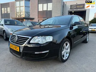 Volkswagen Passat 2.0 FSI Highline Clima Cruise Control Navi
