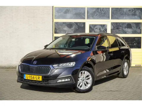 Škoda Octavia Combi 1.0 TSI Business Edition BJ2021 Lmv 16" | Led | Pdc | Navi | Dynamische knipperl