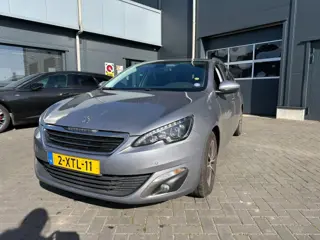 PEUGEOT 308 1.2 PureTech SW met trekhaak, airco, PDC, navigatie