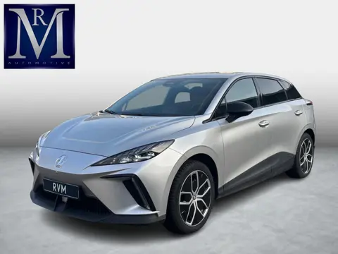 MG MG4 Electric Luxury 64 kWh SOH 97% |LONG RANGE | 12.000KM! | 7 JAAR GARANTIE BIJ MG| SUPER COMPLE