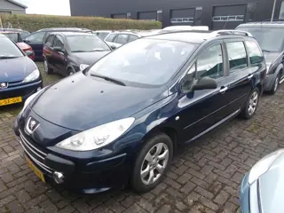 Peugeot 307 SW 2.0-16V Premium ( APK KEURING BIJ AFLEVERING! )