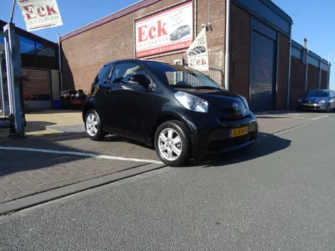 Toyota iQ 1.0 VVTi Comfort (bj 2010)