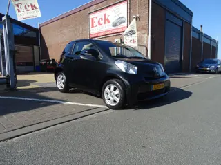 Toyota iQ 1.0 VVTi Comfort (bj 2010)