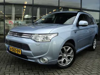 Mitsubishi Outlander 2.0 PHEV instyle+ | 4WD | AUTOMAAT | 203 PK | DEALER ONDERHOUDEN | TREKHAAK | L