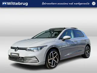 Volkswagen Golf 1.4 eHybrid Style / Panorama dak / Trekhaak / IQ-Led / 18'' LMV