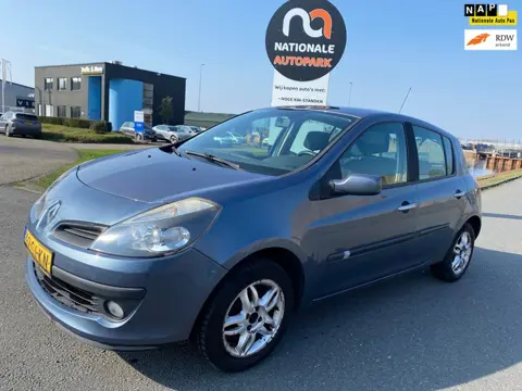 Renault Clio 2006 * 1.6-16V Dynamique Luxe * PANODAK * APK 2-2027 !!