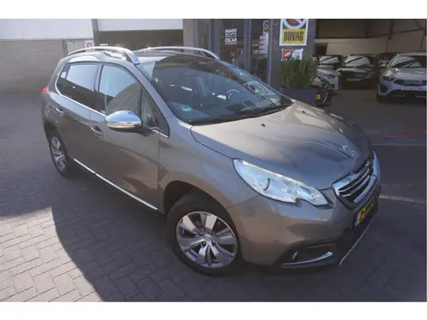 Peugeot 2008 1.2I PureTech Allure (bj 2014)
