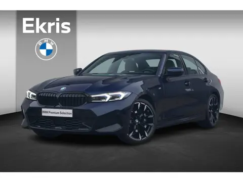 BMW 3 Serie Sedan 330i M Sportpakket 19'' / Elektrisch verstelbare stoelen /