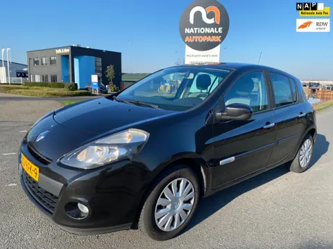 Renault Clio 2011 * 1.5 dCi Parisienne * APK * CLIMA *