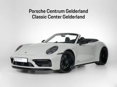 Porsche 911 Carrera 4 GTS Cabriolet