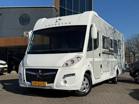 Autostar ATHENOR 8099 Airco|Luifel|Zonnepaneel|4Persoons|Integraal|Trekhaak