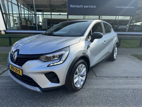Renault Captur 1.6 E-Tech Hybrid 145 Equilibre / Climate Control / Apple Carplay / Android Auto / Pa