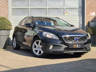 Volvo V40 Cross Country 1.6 T4 180 pk Momentum, NAP, TREKHAAK,