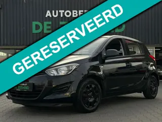 Hyundai I20 1.2 Black on Black|Nieuw Distributie