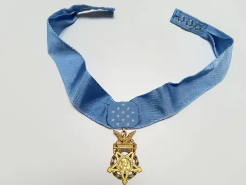 US,Army,Medal,Of,Honnor