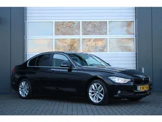BMW 3-serie 316i Executive 136pk Clima/Cruise/Bi-Xenon/PDCv+a/Navi/Bluetooth/LED/RadioCD.AUX.USB/17"