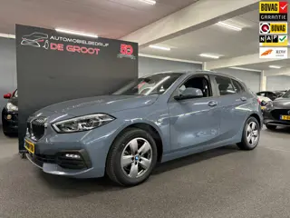 BMW 1-serie 118i Business Edition/ Nederlandse auto/ Eerste eigenaar/ Parkeersensoren voor en achter