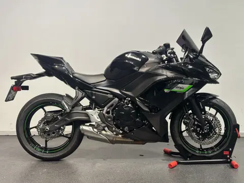 Kawasaki Ninja 650 (bj 2025)
