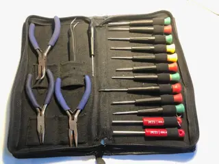 Z.G.A.N. ICT of Modelmakers fijne reparatieset,Nu 14,50 €.