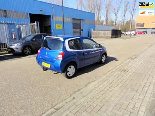 Renault Twingo 1.2-16V BJ 2011 NAP Airco Apk 03/03/2027