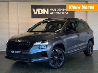 SKODA KAROQ 1.5 TSI ACT Sportline Business DSG Pano Virtual ACC Trekhaak Stoelverw 18''