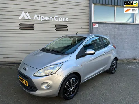 Ford Ka 1.2 Titanium Eerste eigenaar / Dealer onderhouden / Airco / APK 03-2027