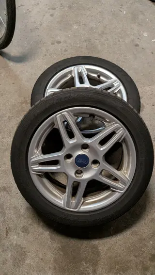 Originele lichtmetalen Ford velgen 15” 5x2 spaaks design (Almelo)