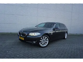 BMW 5 Serie Touring 520i High Executive AUTOMAAT - Climate / Navi / Cruise / Leder / Stoelverw. / Pa