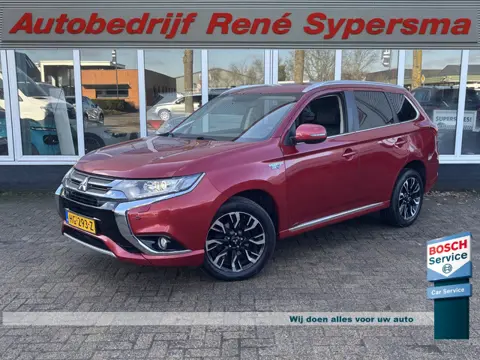 Mitsubishi Outlander 2.0 PHEV Executive Edition BTW AUTO! | Stoelverwarming | Parkeercamera | Navi