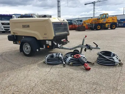 Doosan 77.55- stock id107 (bj 2022)