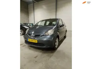 Toyota Aygo 1.0-12V +