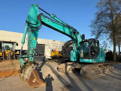 Kobelco SK260 (bj 2015)
