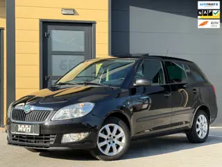 Skoda Fabia Combi 1.2 TSI Elegance - DSG - Panorama - Leder - Carplay - Clima - Trekhaak - Cruise - 
