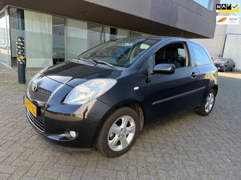 Toyota Yaris 1.3 VVTi Luna CLIMAT BJ 1-2007 APK 5-2026