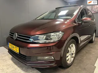 Volkswagen Touran 1.6 TDI SCR Highline Edition R 7Persoom Pano massages stoelen