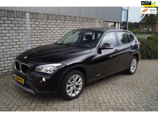 BMW X1 XDrive28i High Executive Autom 245 PK Navi Xenon Clima Stoelverw Cruise 2x PDC LMV ENZ.