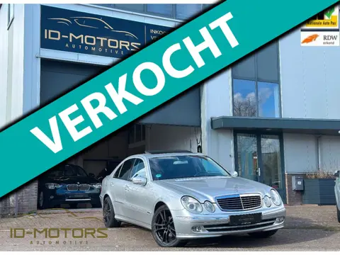 Mercedes-Benz E-klasse 240 Avantgarde amg navi cruise rijdt perf